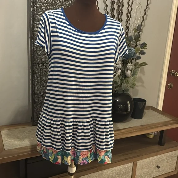 Matilda Jane Blue and White Boxy Short Sleeve Tee - Picture 3 of 5